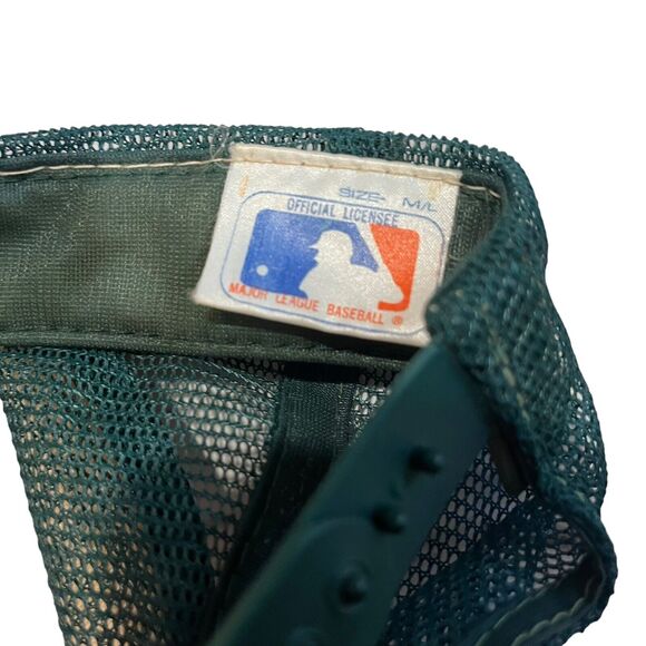 Oakland Athletics Vintage 80s Split Bar Adjustable Strapback Trucker Cap Hat - Picture 4 of 4